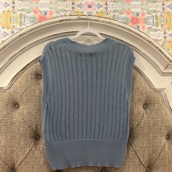 Sincerely Jules sweater vest, Size L - Picture 2 of 3
